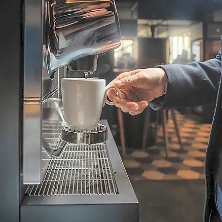ノボテル カン コート ドゥ ナクル ホテル 4*